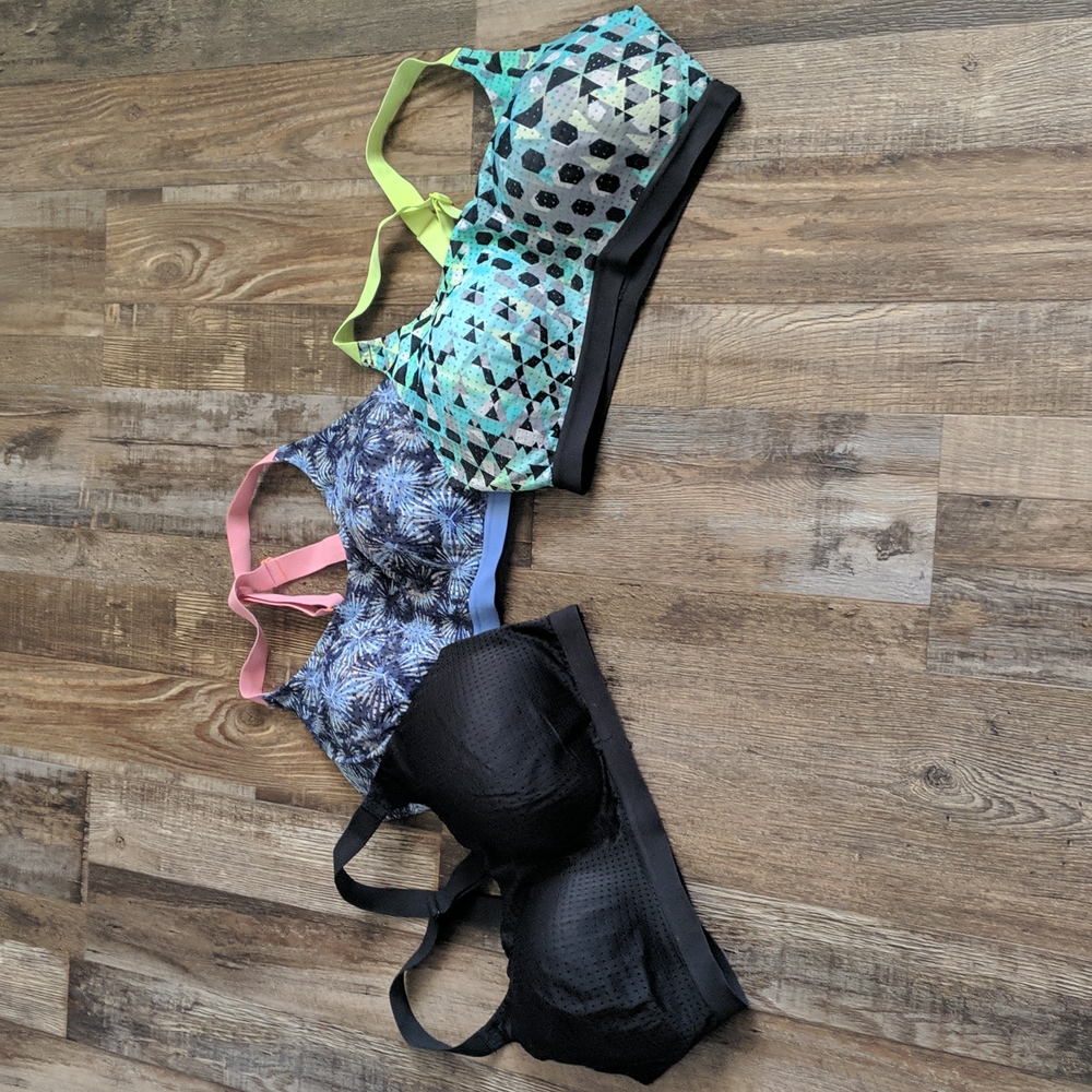 Victoria Secret sprorts bras lot